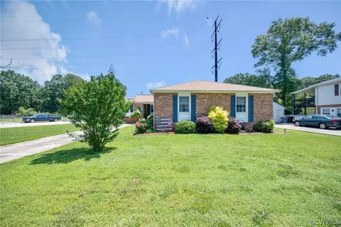 366 Brout Dr, Hampton, VA 23666 photo 2