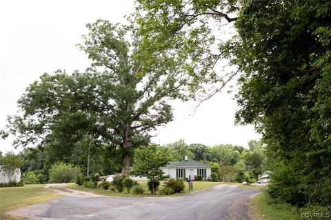 71 Spillman Rd, Farmville, VA 23901