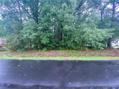 000 Robert E Lee Dr, Prince George, VA 23860