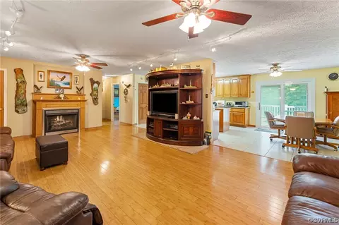 10595 Scotts Rd, Dewitt, VA 23840 photo 19