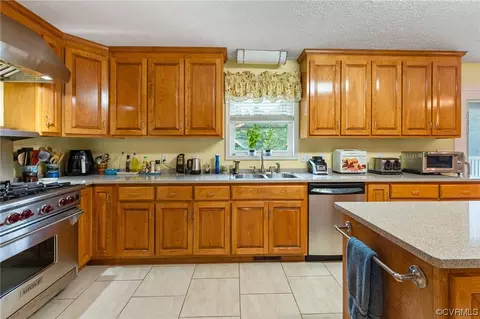10595 Scotts Rd, Dewitt, VA 23840 photo 12