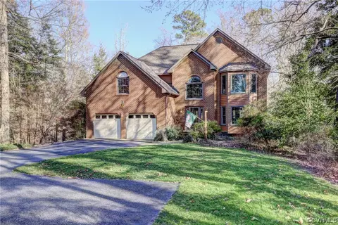 208 Crescent Dr, Williamsburg, VA 23188