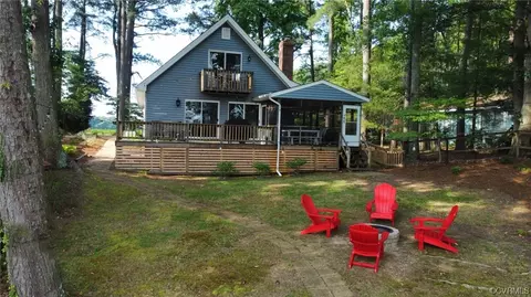 190 Nottingham Dr, Reedville, VA 22539