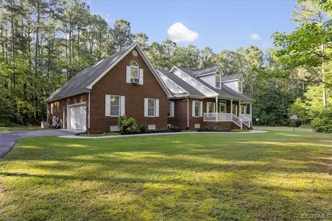 10750 Centennial Rd, Disputanta, VA 23842