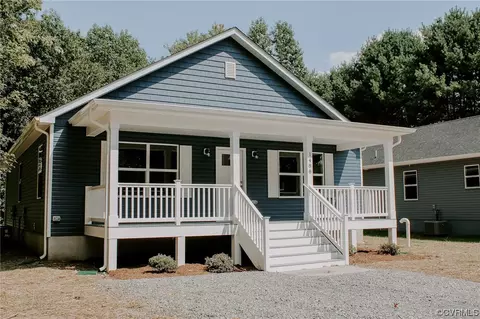 1488 Lakeview Dr, Colonial Beach, VA 22443