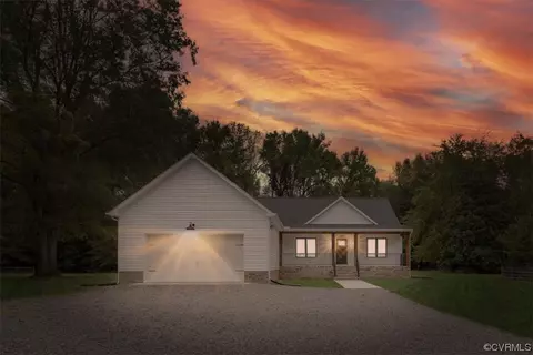 207 Swift Creek Ln, South Chesterfield, VA 23834