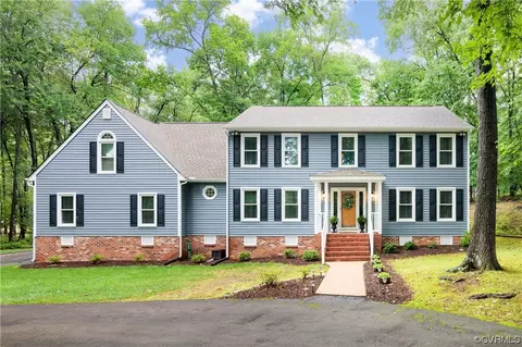 10810 Pegwell Dr, Midlothian, VA 23113