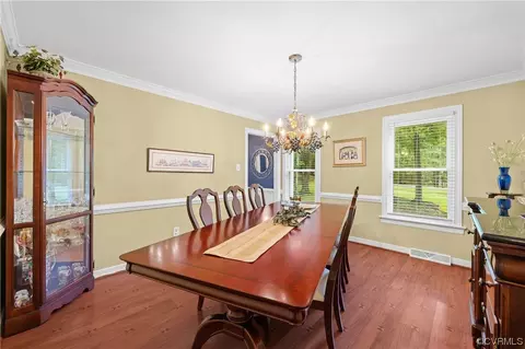 10810 Pegwell Dr, Midlothian, VA 23113 photo 9