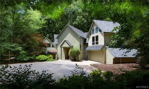 1387 River Cliff Dr, Maidens, VA 23102