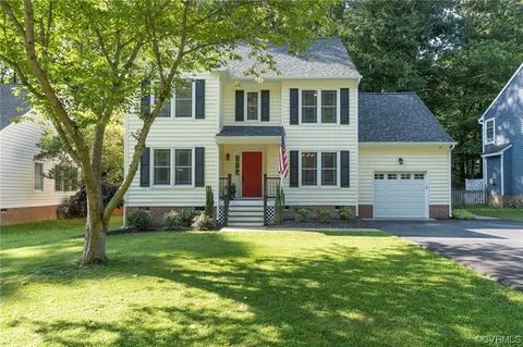5702 Saddle Hill Dr, Midlothian, VA 23112