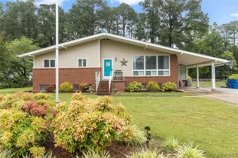 8342 Burnside Dr, Mechanicsville, VA 23116