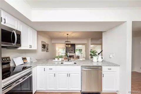 4936 Long Shadow Dr, Midlothian, VA 23112 photo 5