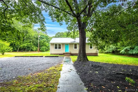 31 Spillman Rd, Farmville, VA 23901