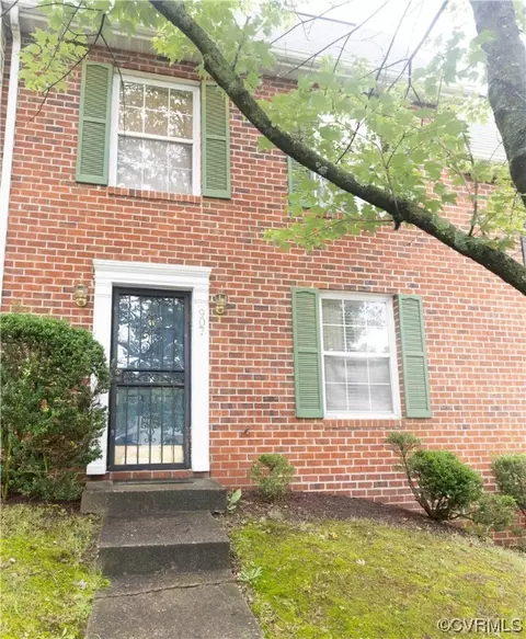 907 Grayfox Cir, Richmond, VA 23223