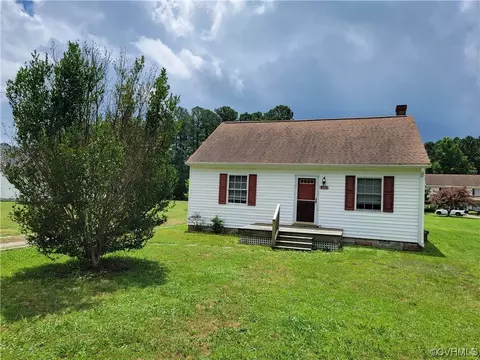 17662 General Puller Hwy, Deltaville, VA 23043