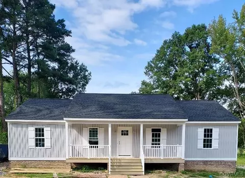 8116 Piper Dr, West Point, VA 23181