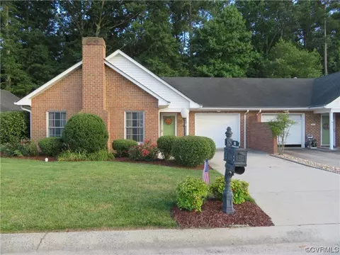 431 Cobblestone Dr, Hopewell, VA 23860