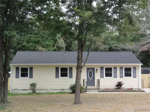 14205 Barberry Ct, Chester, VA 23836