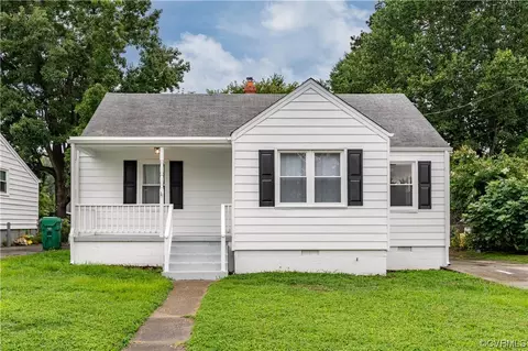 315 Maple Ave, Colonial Heights, VA 23834