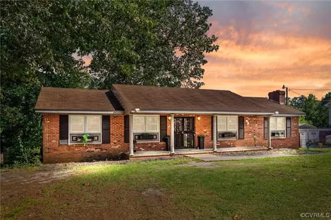 256 Southwood Dr, Petersburg, VA 23805