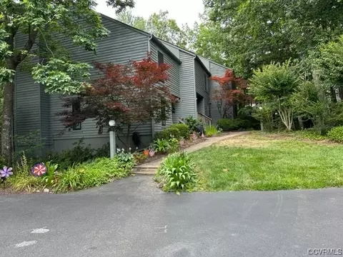 9519 Groundhog Dr, Richmond, VA 23235