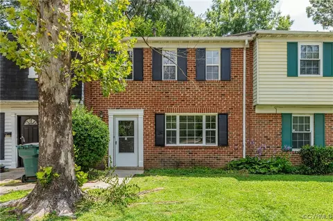 902 Hurtsborne Ct, Richmond, VA 23223