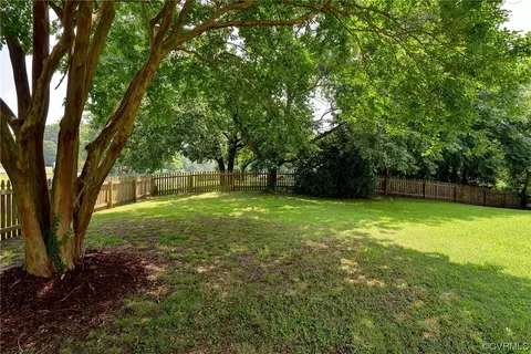 250 Reflection Dr, Williamsburg, VA 23188 photo 5
