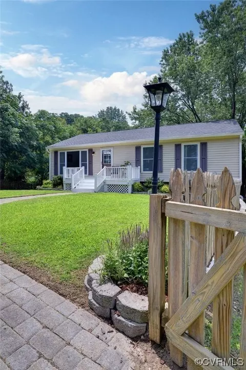 250 Reflection Dr, Williamsburg, VA 23188 photo 4