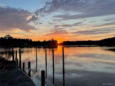 171 Anchor Rd, Morattico, VA 22503