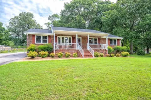 20412 Woodland Dr, Sutherland, VA 23885