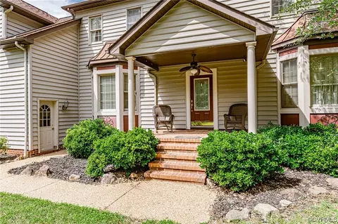 505 Lake Pointe Trl, Lanexa, VA 23089 photo 2