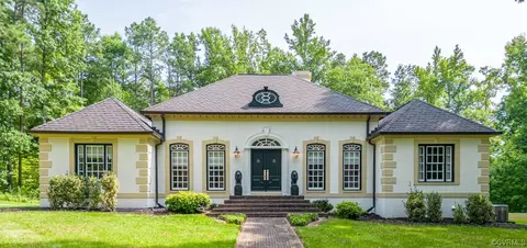 681 Daniel Rd, Blackstone, VA 23824