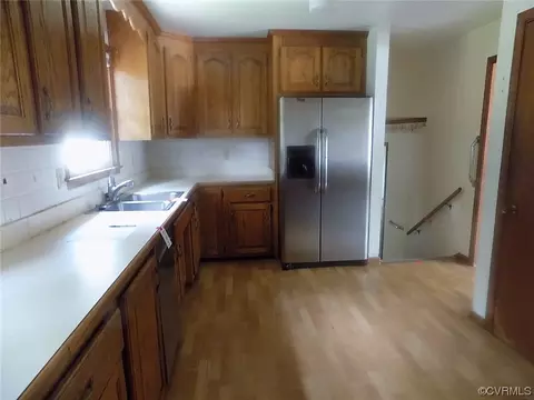 13908 Hackberry Rd, Chester, VA 23836 photo 6