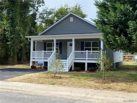 712 Jackson St, Colonial Beach, VA 22443