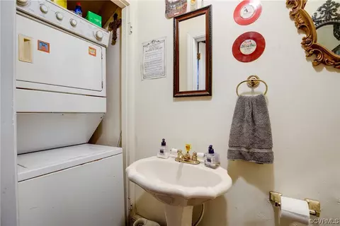 2202 E Grace St, Richmond, VA 23223 photo 16