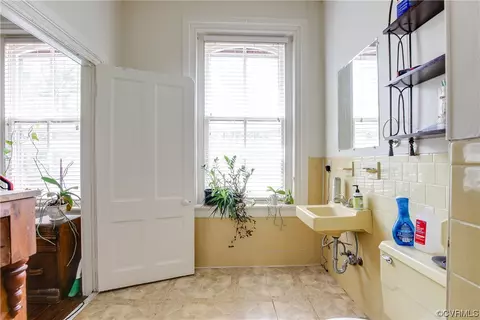 2202 E Grace St, Richmond, VA 23223 photo 35