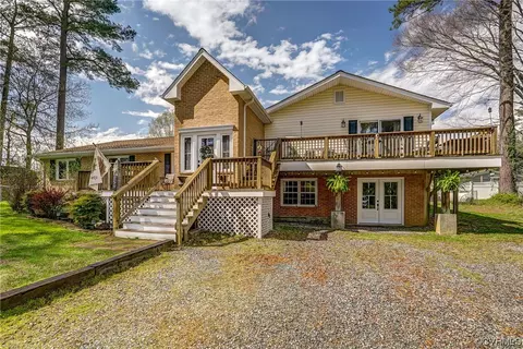 159 Newport Rd, Dunnsville, VA 22454