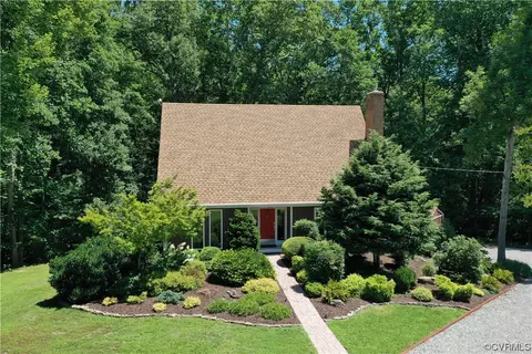 14116 Hickory Oaks Ln, Ashland, VA 23005