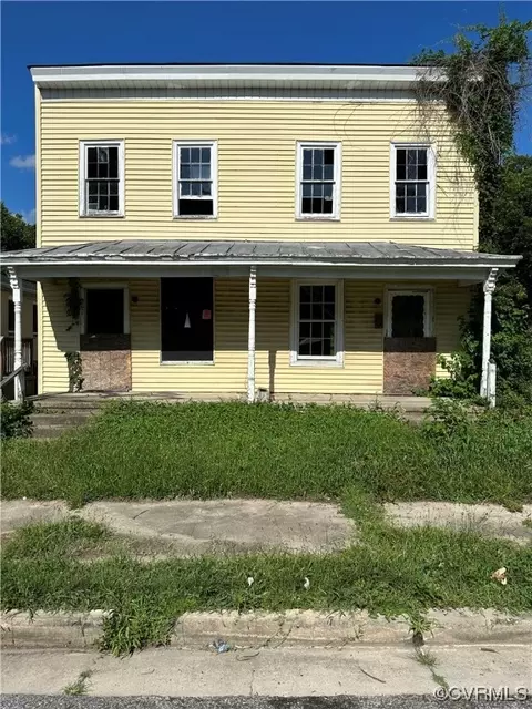 477 Byrne St, Petersburg, VA 23803