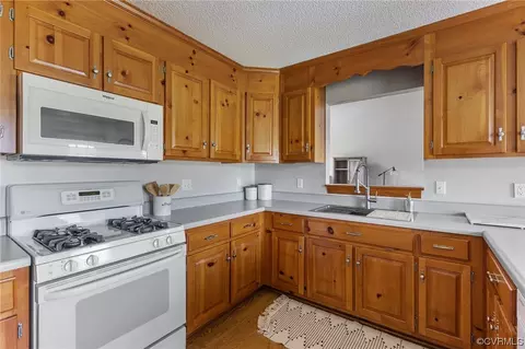 20050 Horseshoe Rd, Carson, VA 23830 photo 17