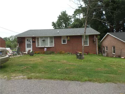 414 Hillcrest Ave, Colonial Heights, VA 23834