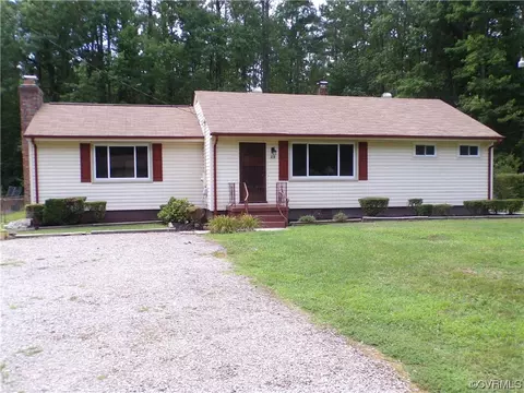 618 Gordon Dr, Petersburg, VA 23805
