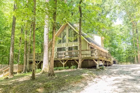 15362 Campbell Lake Rd, Doswell, VA 23047