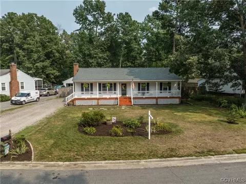 10059 Haleys Hollow Ct, Glen Allen, VA 23060