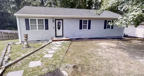 3300 Sylvania Rd, Chester, VA 23831