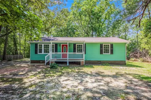 26136 Chaucer St, Ruther Glen, VA 22546