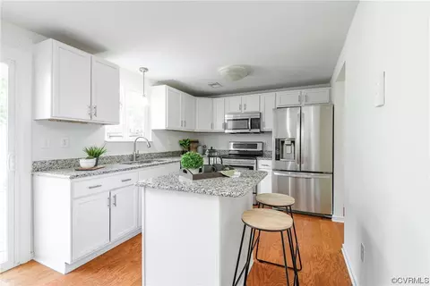 8114 Clovertree Ct, North Chesterfield, VA 23235