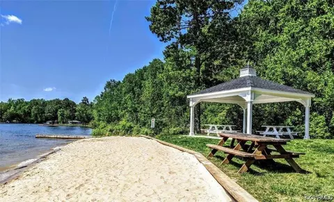 133 Lake Forest Dr, Louisa, VA 23117