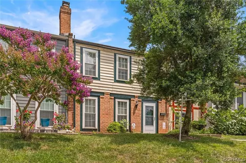 813 Roehampton Ct, North Chesterfield, VA 23236