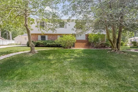 211 Windmere Dr, Colonial Heights, VA 23834
